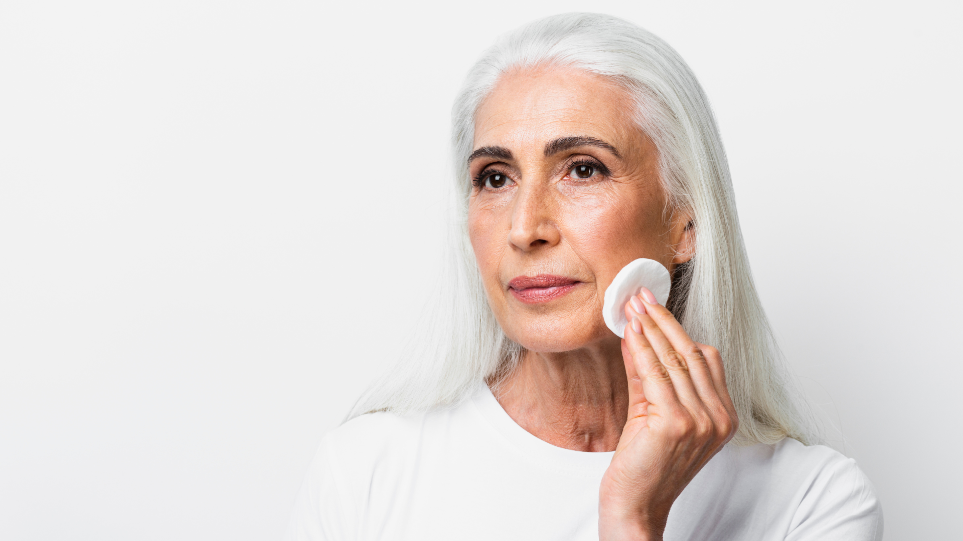 The Best Skincare Routine for Your 50s: Restoration and Radiance